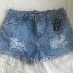 Fashion Nova denim shorts! Size 9 & NWT